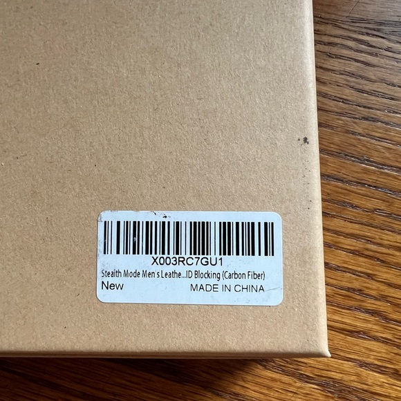 ◾️STEALTH MODE: New, carbon fiber leather trifold ID blocking wallet, never used - Picture 11 of 11